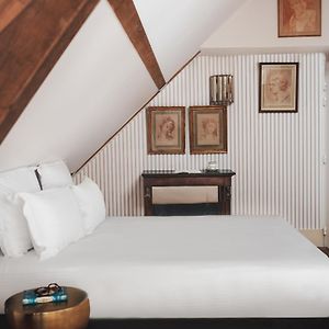 Hotel De Senlis